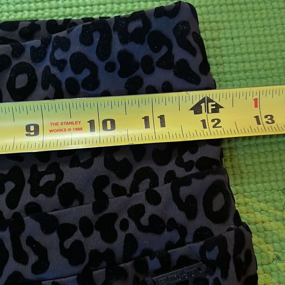 Echt black/grey velvet leopard print active leggings - Picture 7 of 11